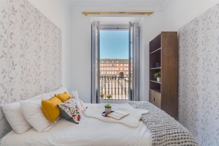 Beautiful room in Plaza Mayor