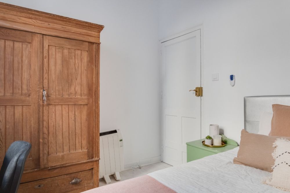 Bright exterior room in Plaza Mayor