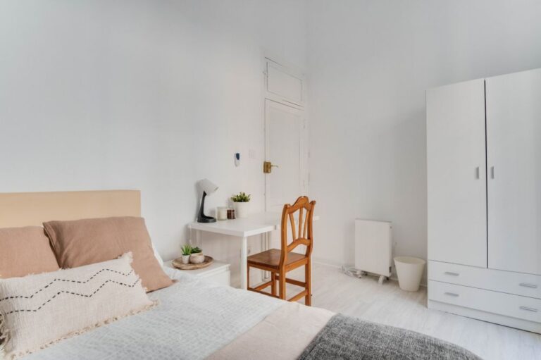 Wonderful room with a balcony in Plaza Mayor