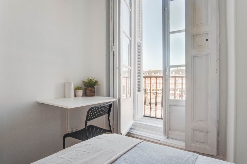 Room with balcony in Plaza Mayor