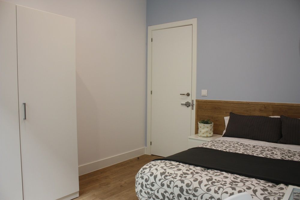 Room with double bed in Puerta del Sol