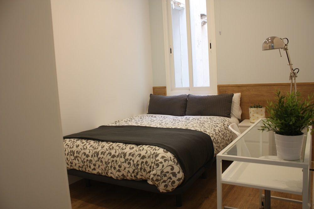 Room for students in Sol