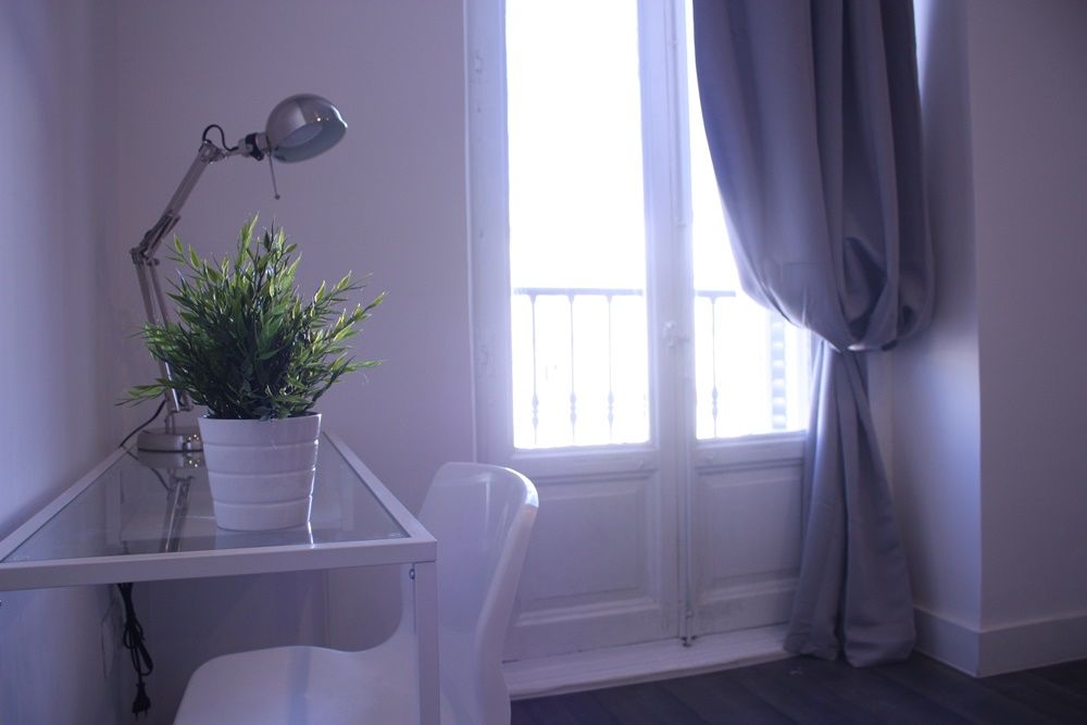 Double room with balcony in Puerta del Sol