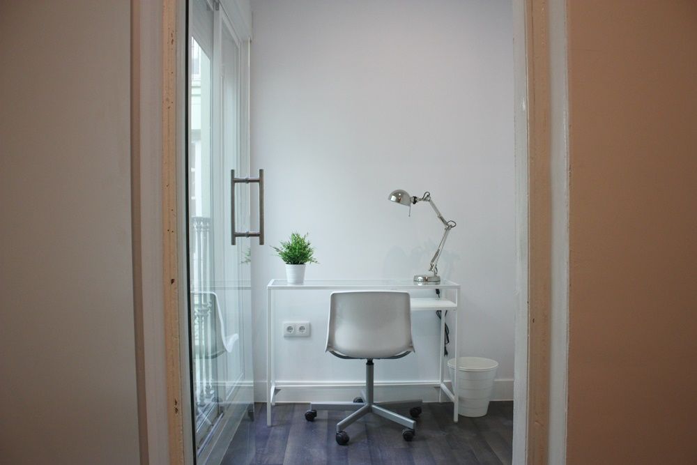Beautiful room in Sol