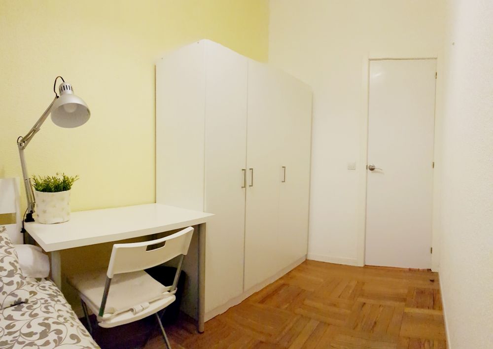Cozy room in Santa Catalina street