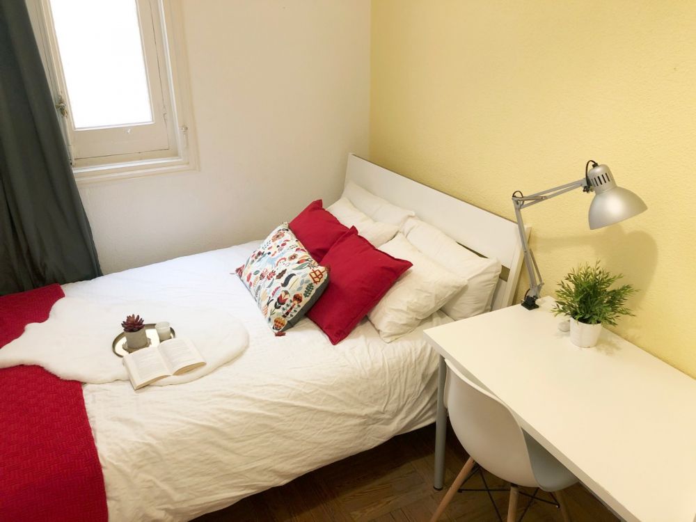 Cozy room in Santa Catalina street