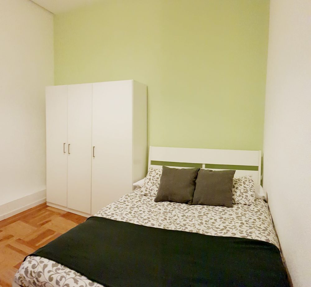 Large room in Madrid