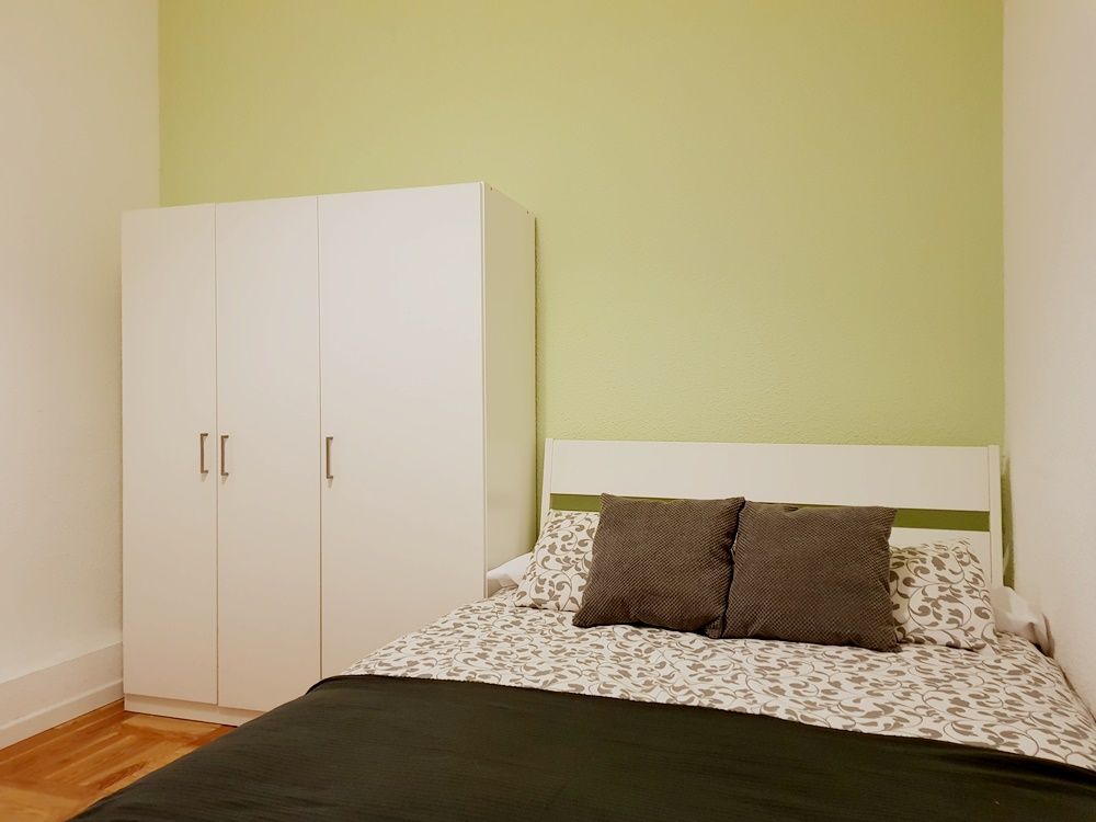 Large room in Madrid