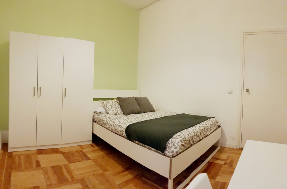 Large room in Madrid