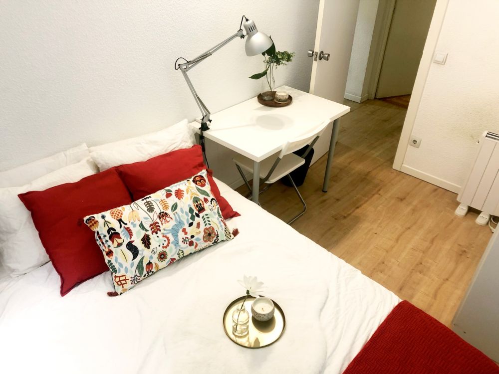 Charming individual room in Madrid