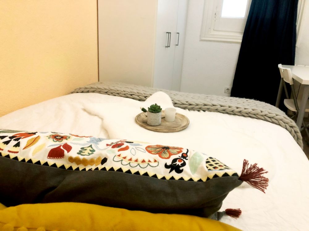 Lovely room in Santa Catalina street