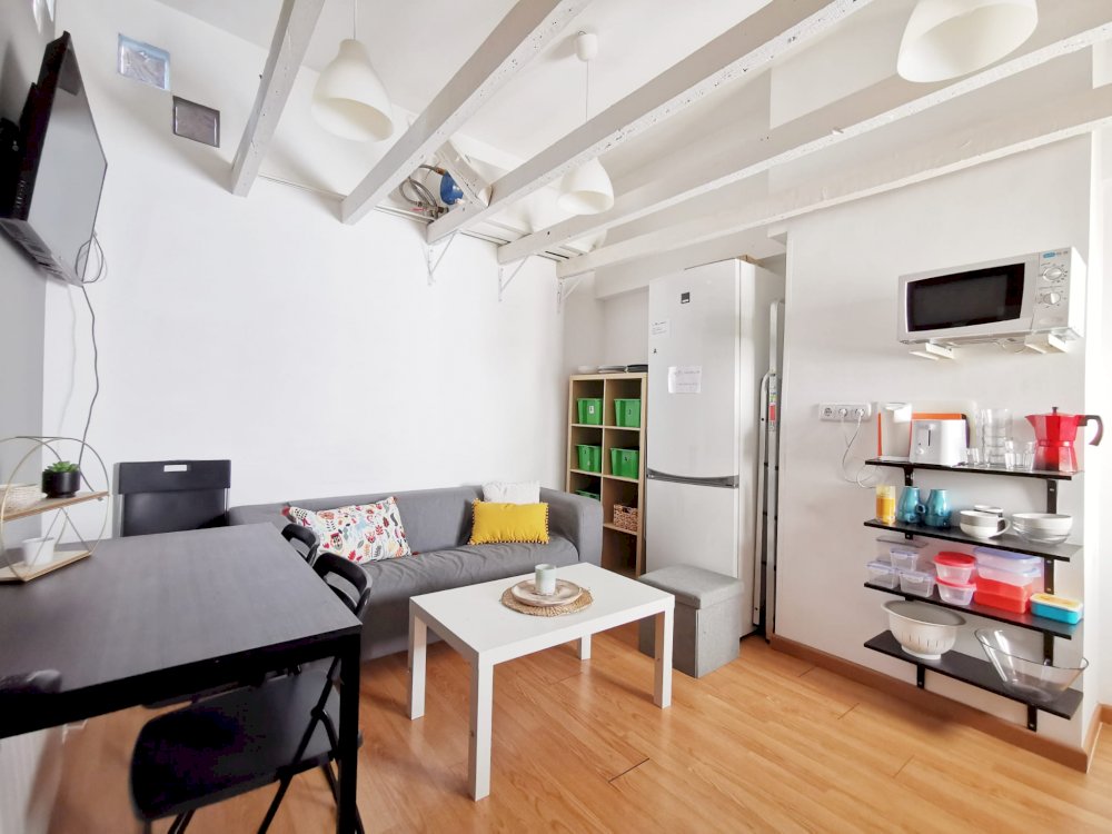 Peaceful room in Madrid