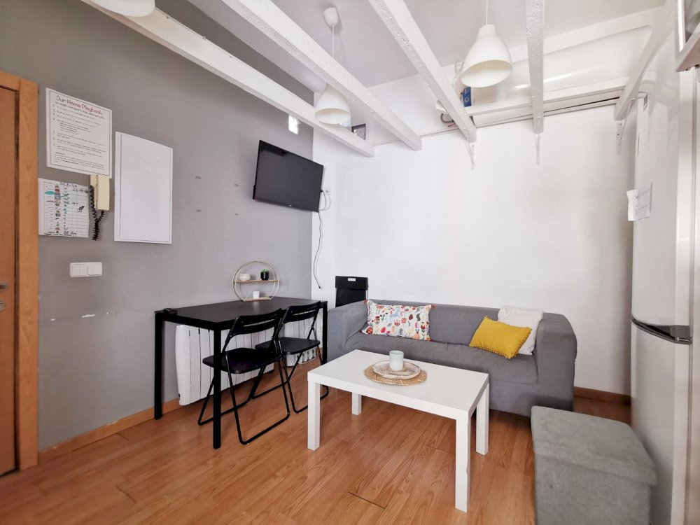 Peaceful room in Madrid