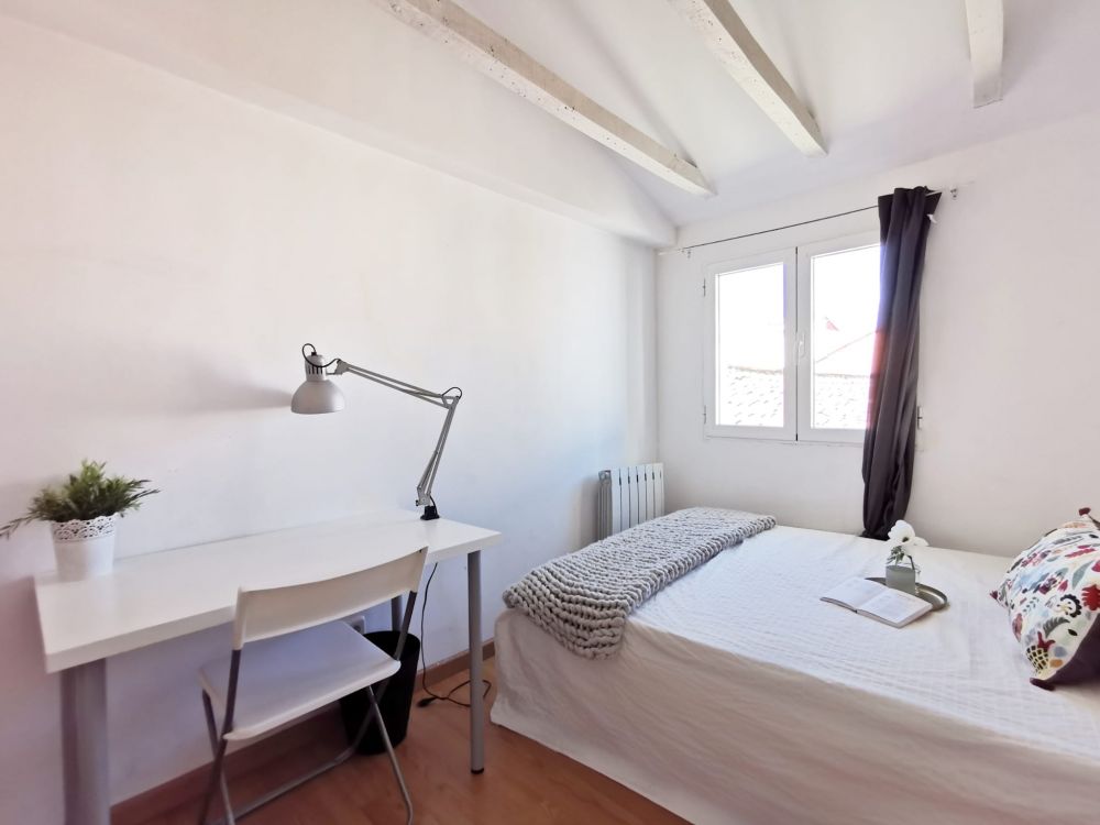 Beautiful individual room in Santa Catalina