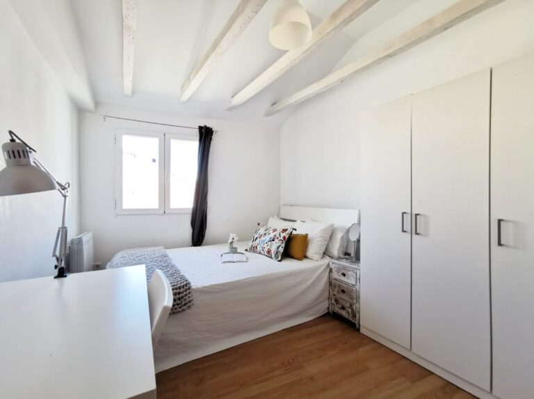 Beautiful individual room in Santa Catalina