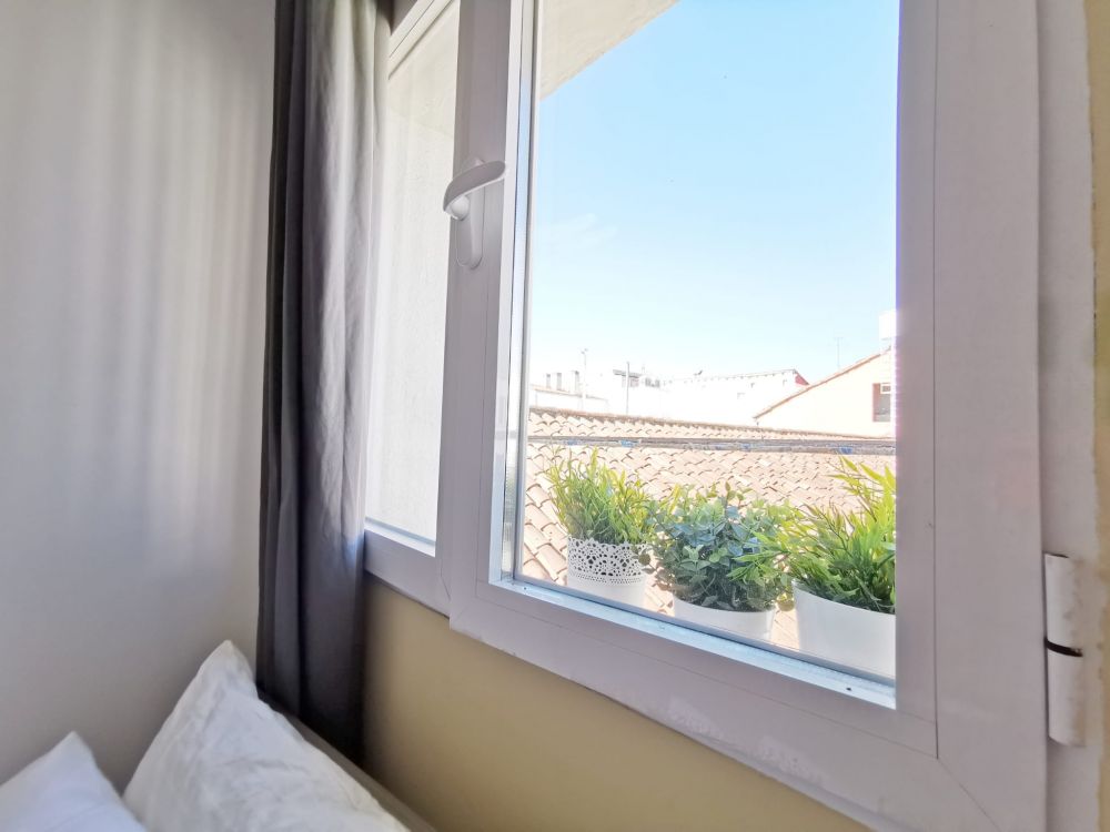 Peaceful room in Madrid
