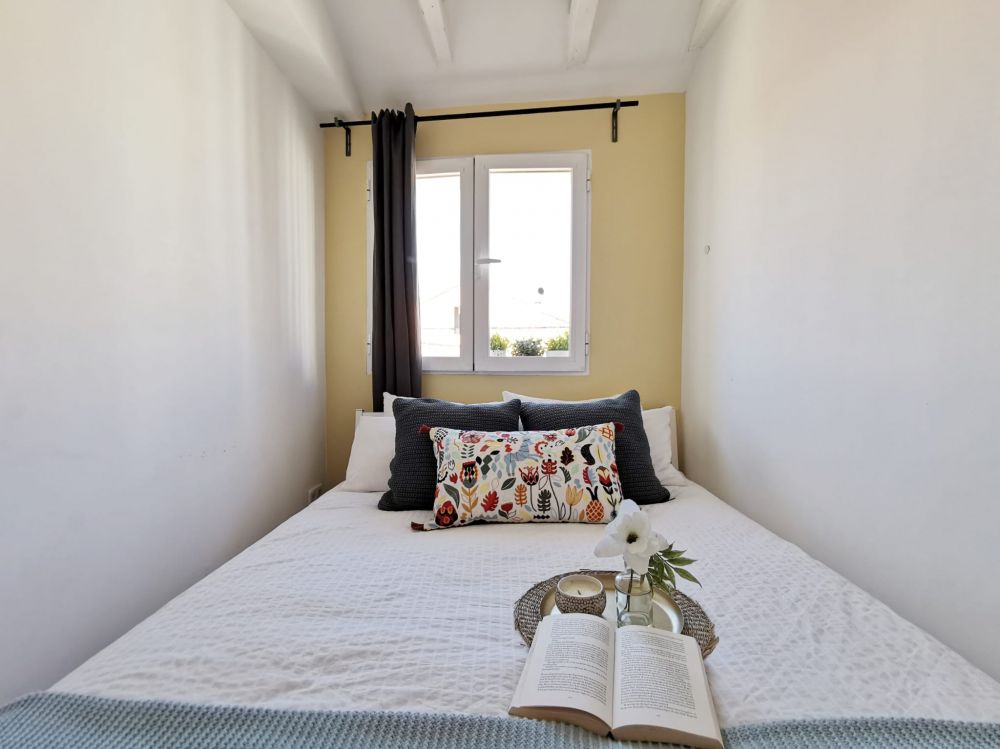 Peaceful room in Madrid