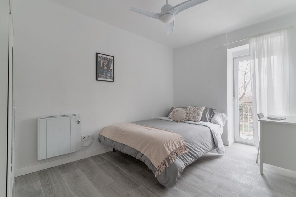 Modern and spacious room in Villaverde
