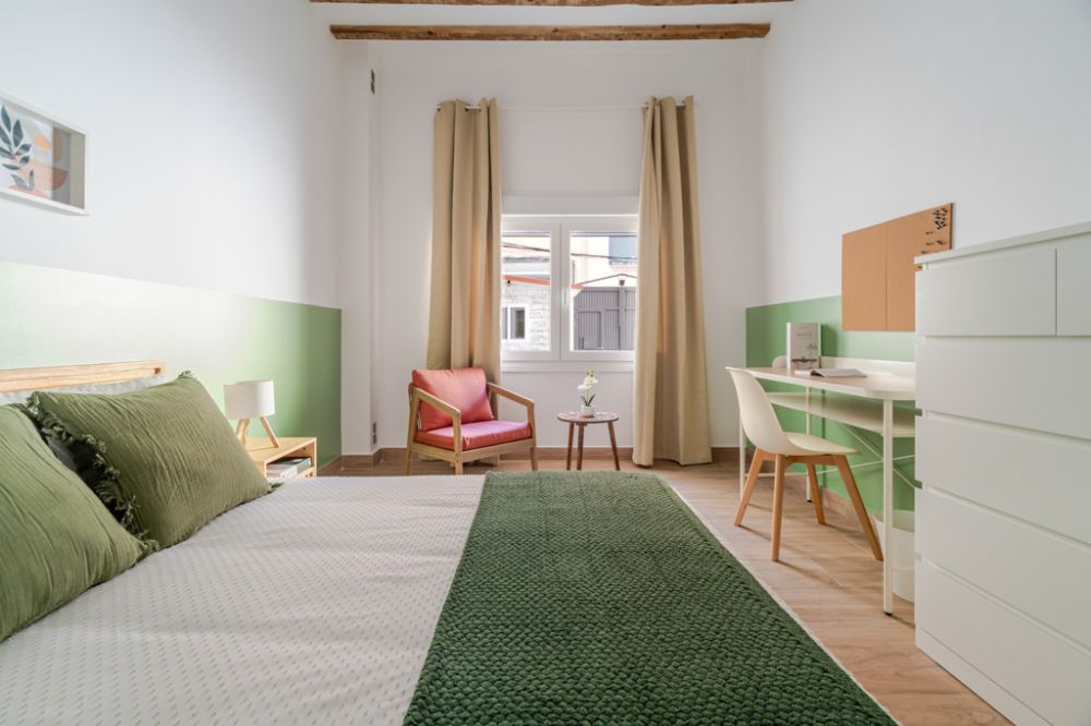 Spacious Double Room in Vallecas