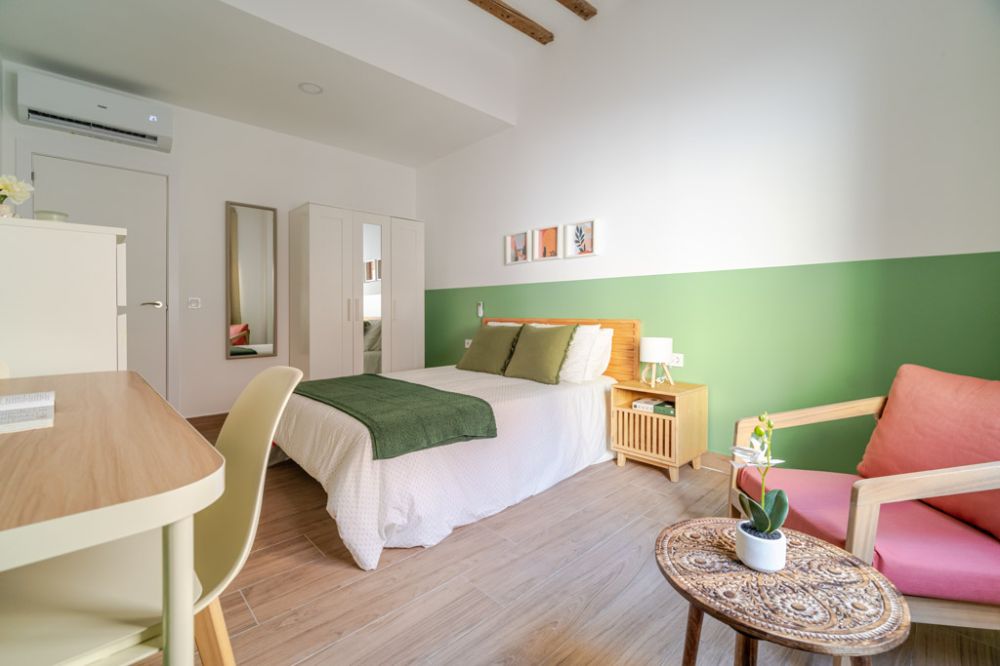 Spacious Double Room in Vallecas