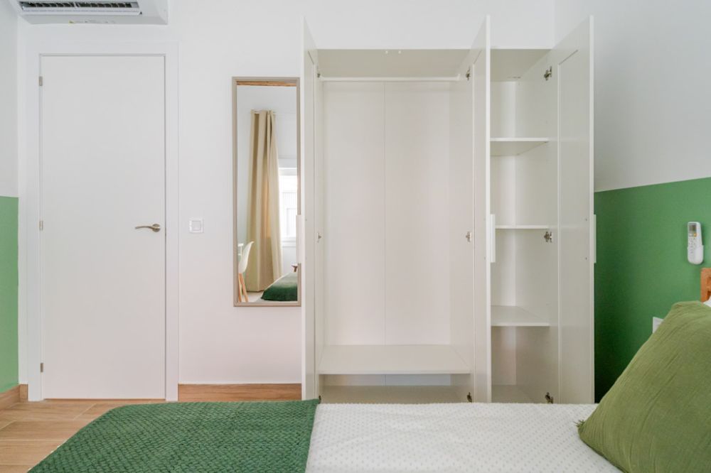 Spacious Double Room in Vallecas