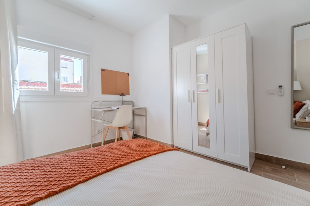Spacious room in Puente de Vallecas