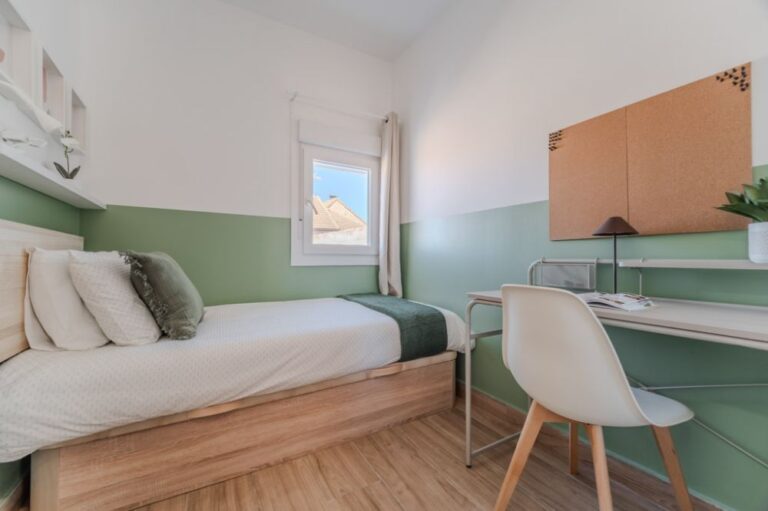 Cozy room in Puente de Vallecas