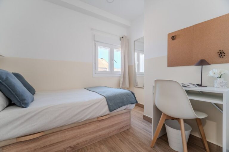 Pleasant room in Puente de Vallecas
