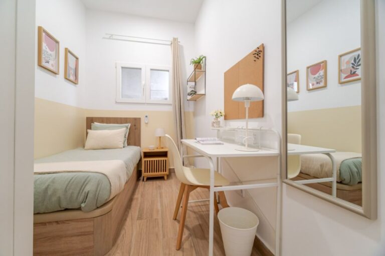 Lovely Room in Vallecas