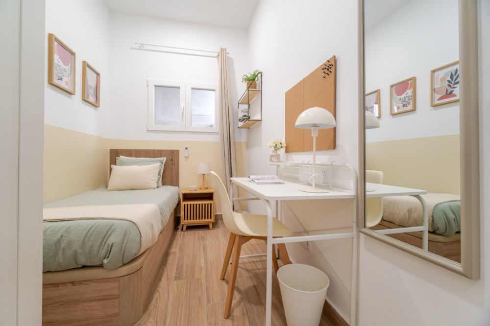 Lovely Room in Vallecas