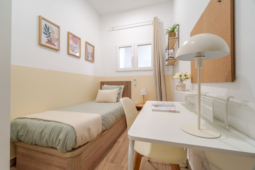 Lovely Room in Vallecas