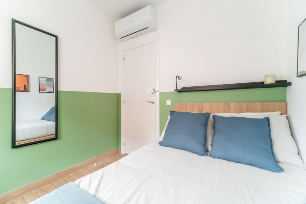 Bright room in Puente de Vallecas