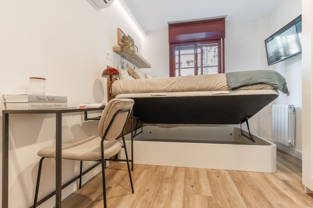 Double en-suite room in Madrid Río