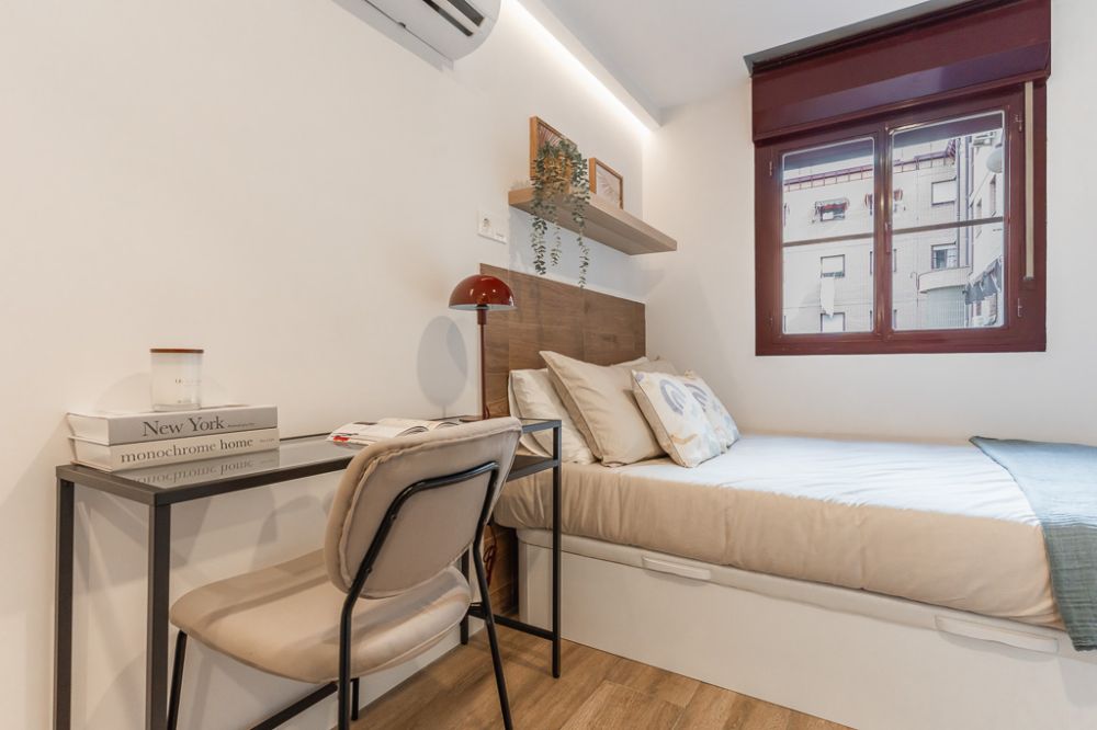 Double en-suite room in Madrid Río