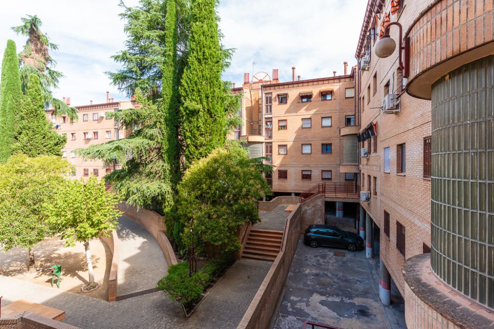 Double en-suite room in Madrid Río