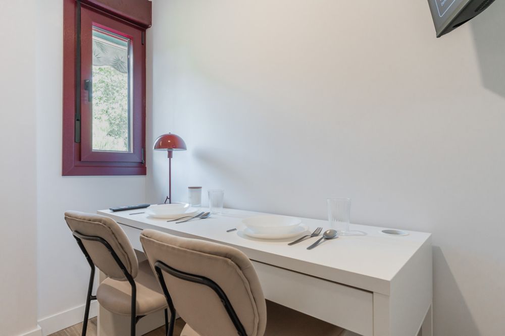 Spacious en-suite room in Madrid Río with air conditioning