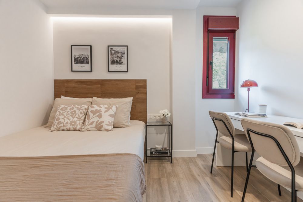 Spacious en-suite room in Madrid Río with air conditioning