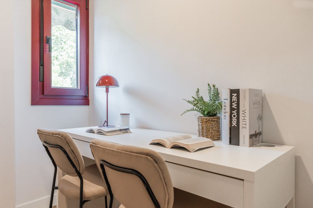 Spacious en-suite room in Madrid Río with air conditioning