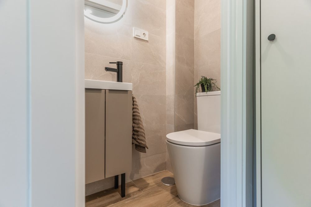 Private room with bathroom in Urgel