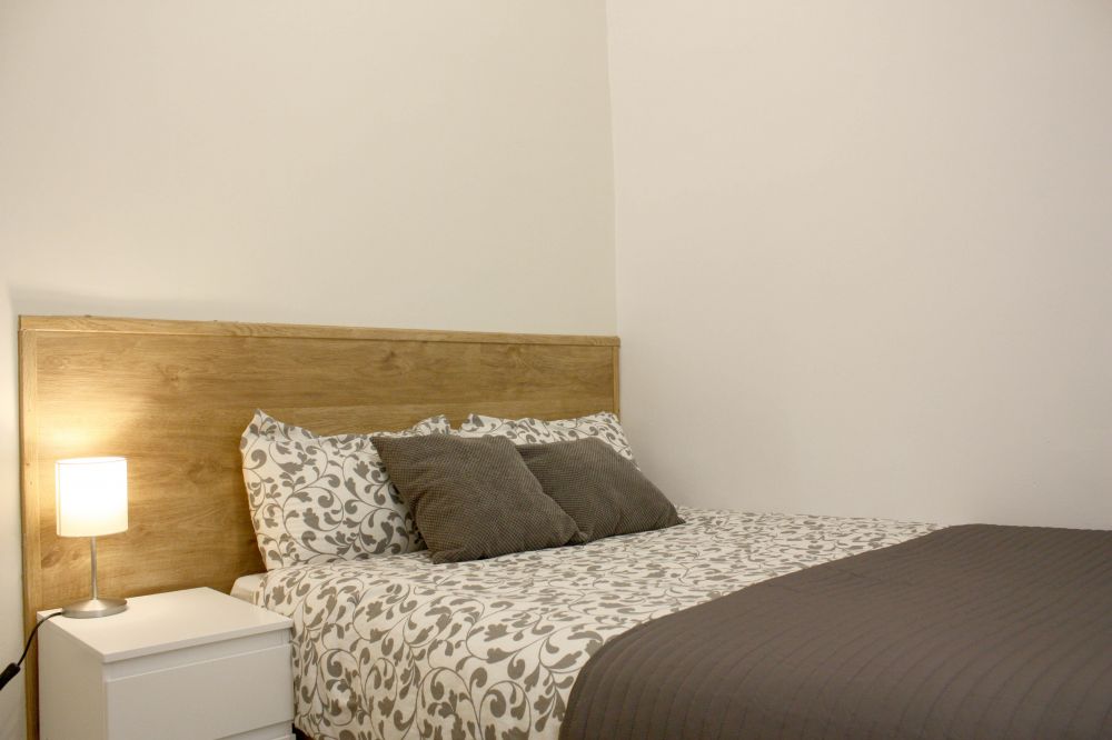 Double room in Madrid, in Valenzuela Street