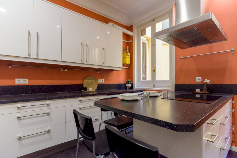 Room with private bathroom in Madrid