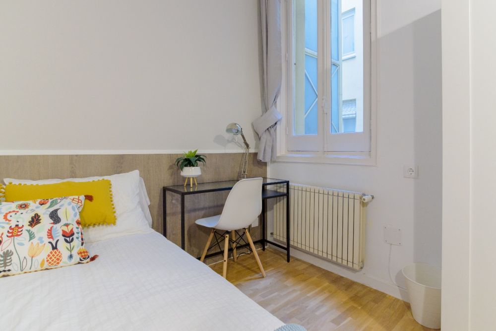 Double room in Valenzuela Street