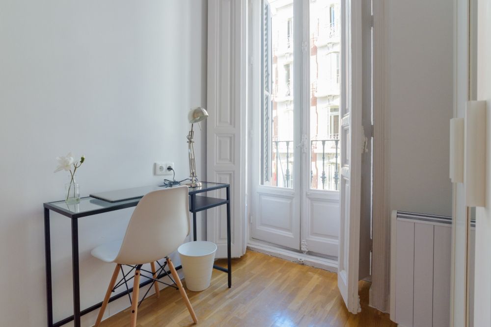Bright double room in Madrid