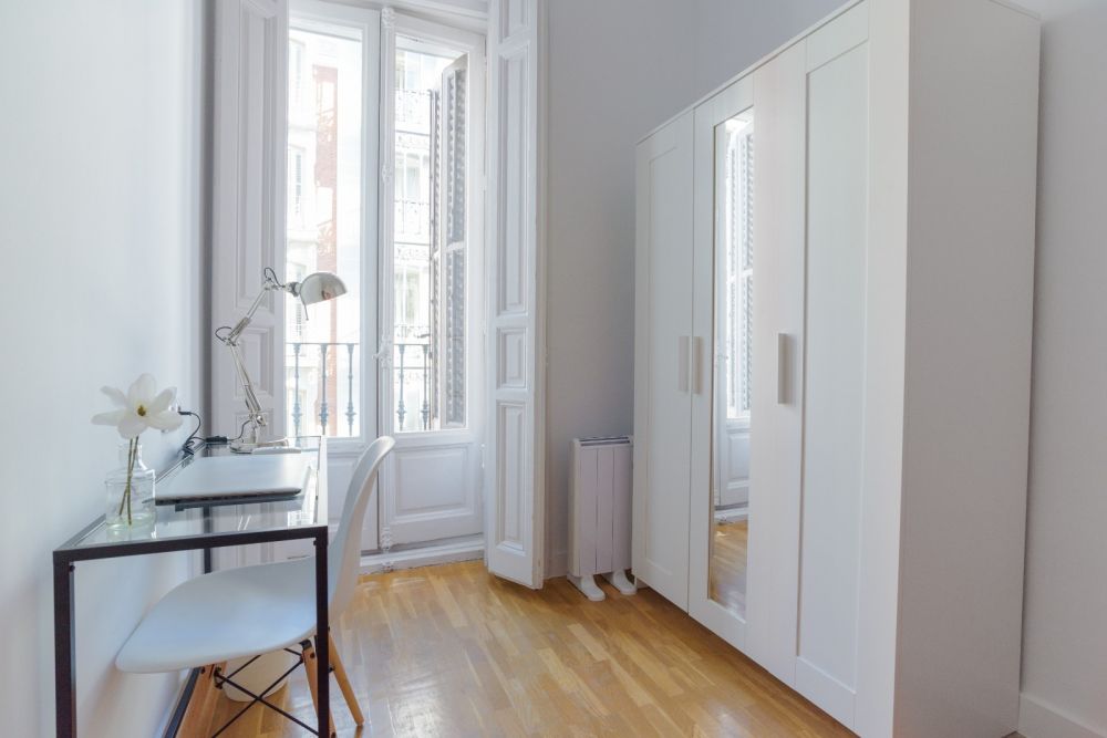 Bright double room in Madrid