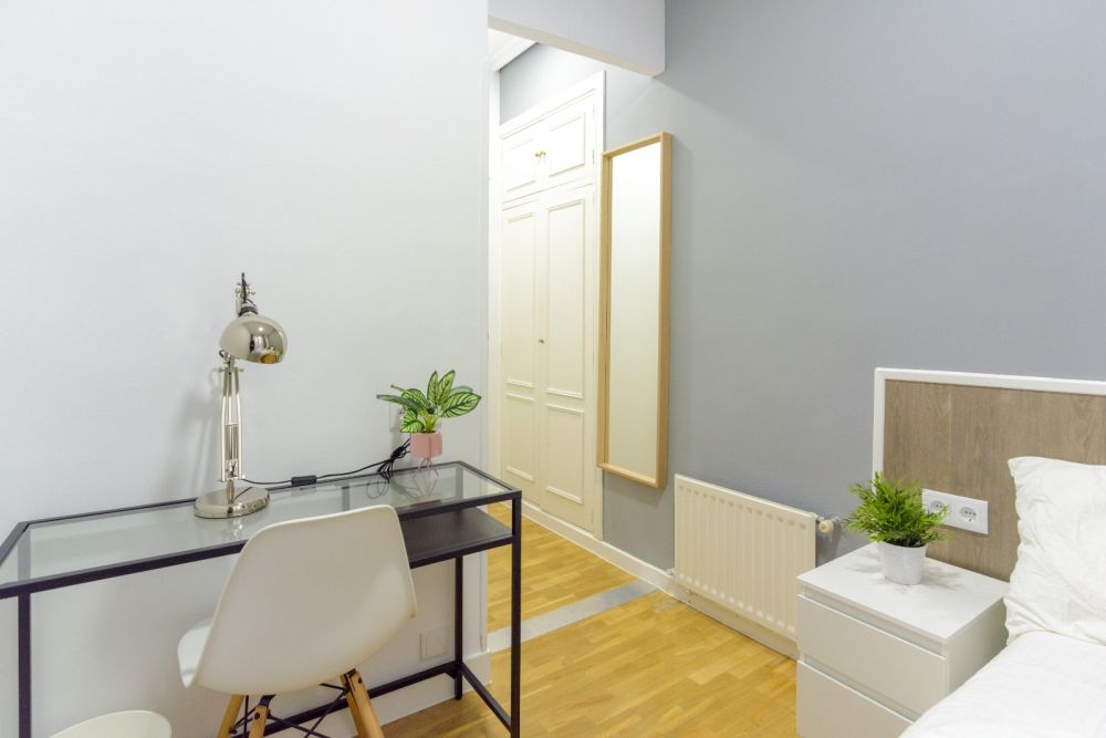 Cozy single room in Madrid