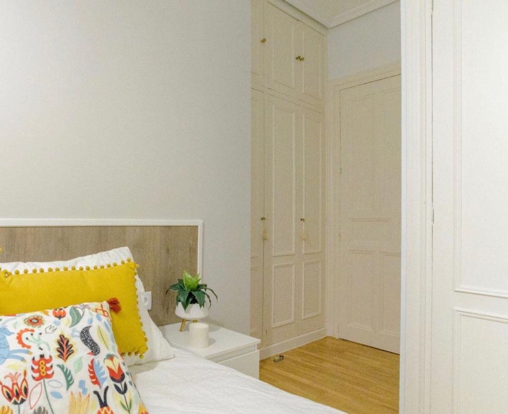 Beautiful double room in Valenzuela Street