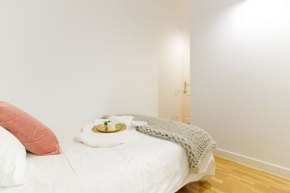 Comfortable double bedroom in Madrid