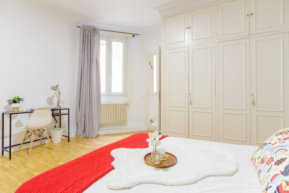 Room with private bathroom in Madrid
