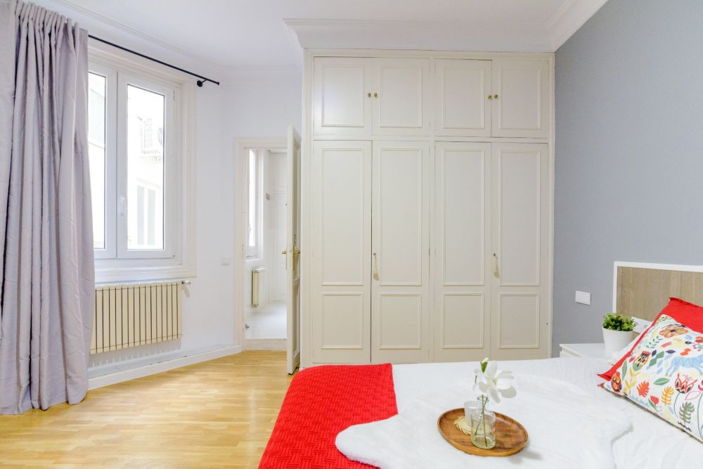 Room with private bathroom in Madrid