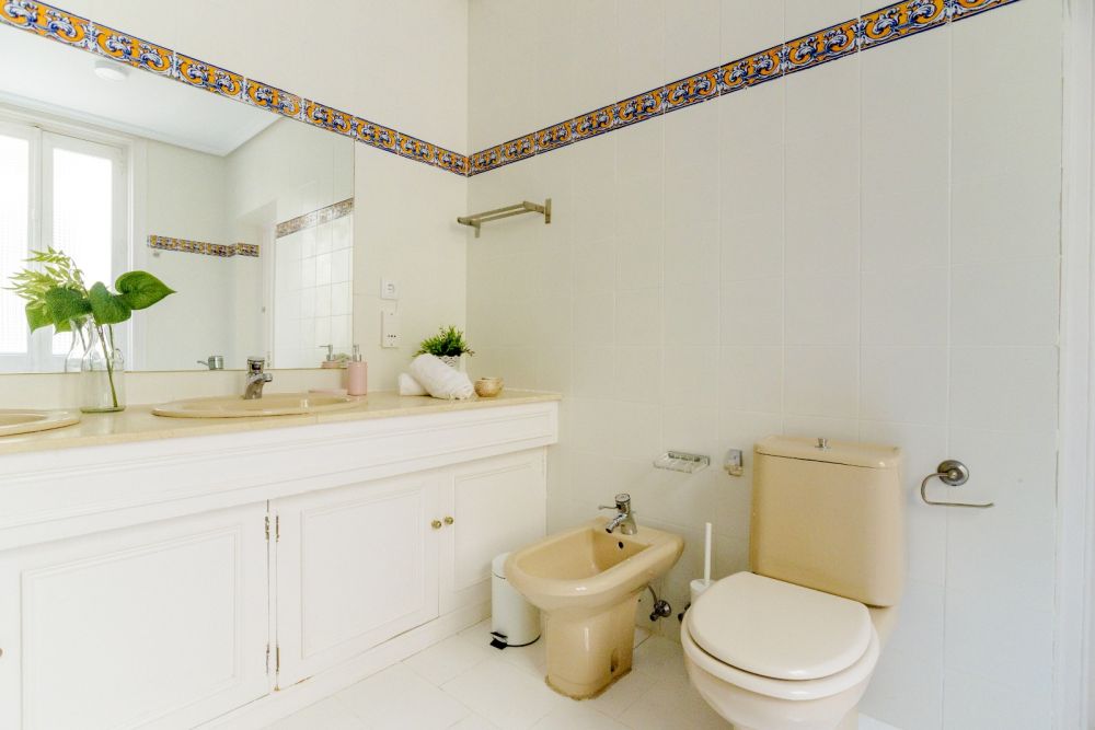 Room with private bathroom in Madrid